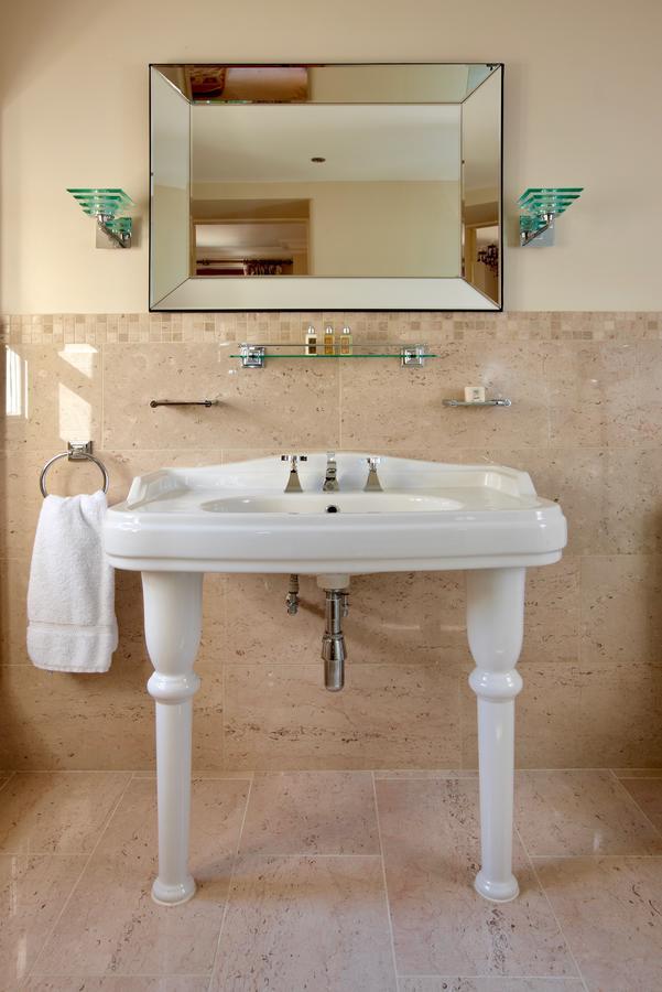 Crestow House Hotel Luaran gambar